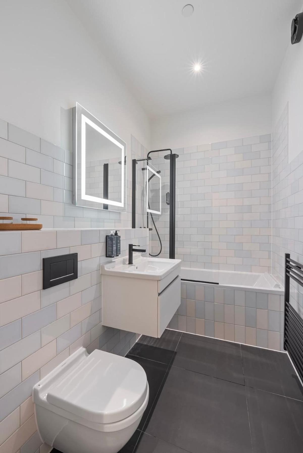 Lovely 1 Bedroom Flat In The Heart Of Ferienhaus *