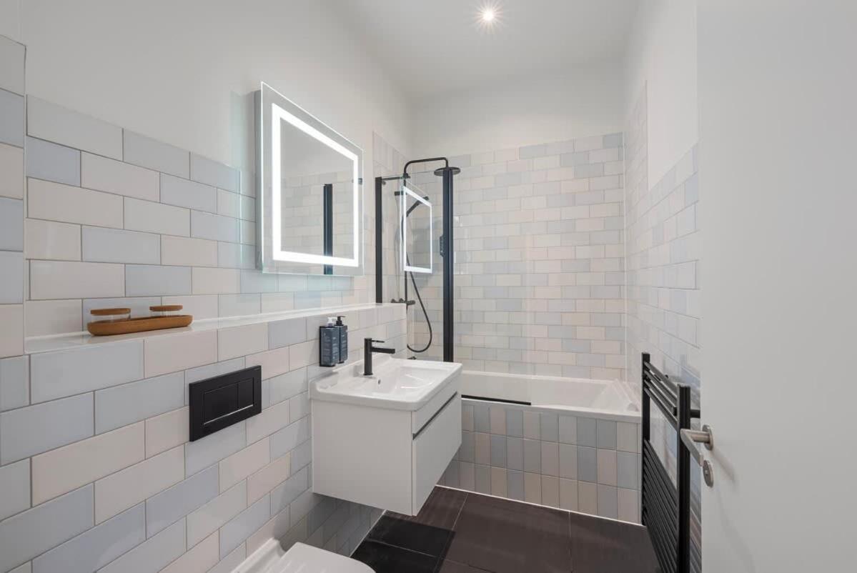 Lovely 1 Bedroom Flat In The Heart Of Casa de férias Londres